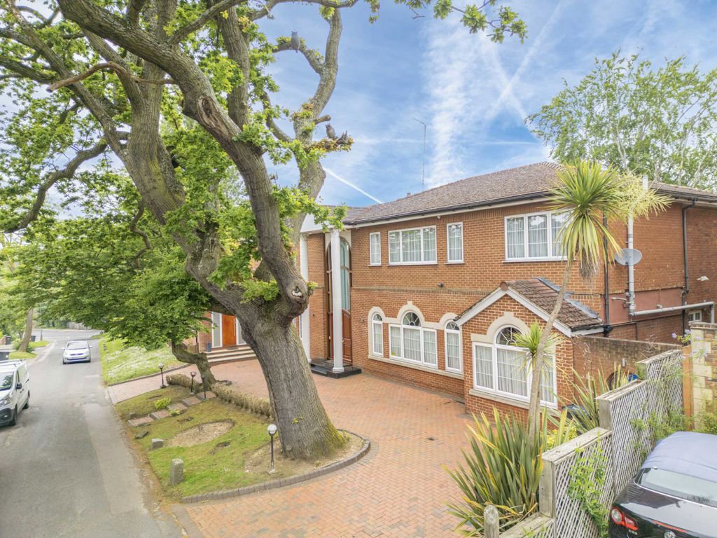 Property photo 1 of 13