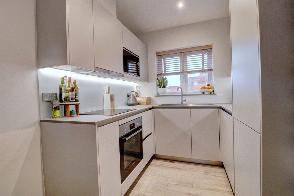 Property photo 3 of 10 Picture No. 05