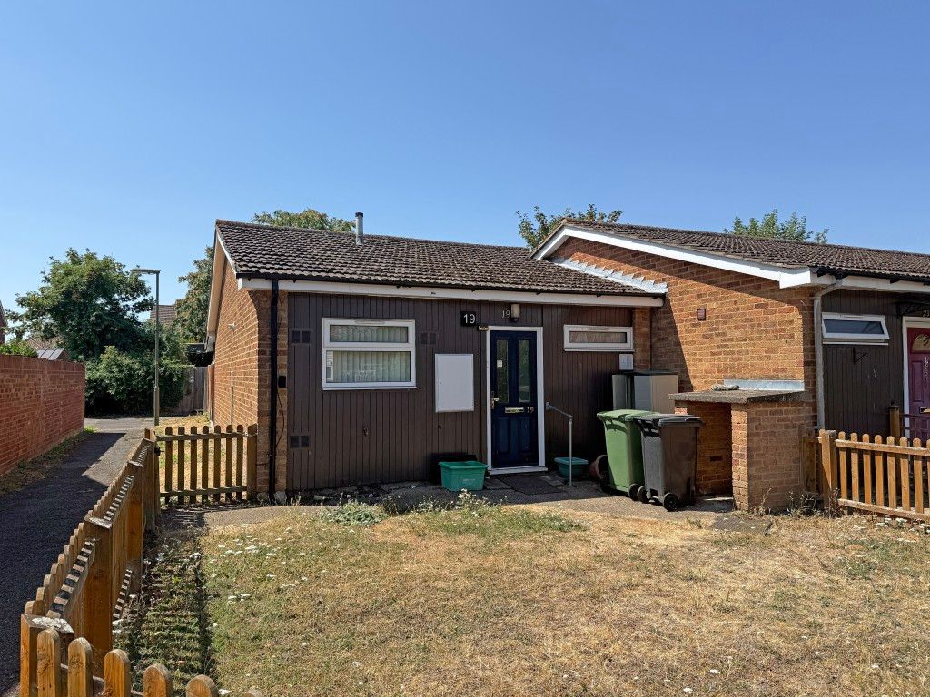Property photo 1 of 7 Bungalow In Need Of Improvement