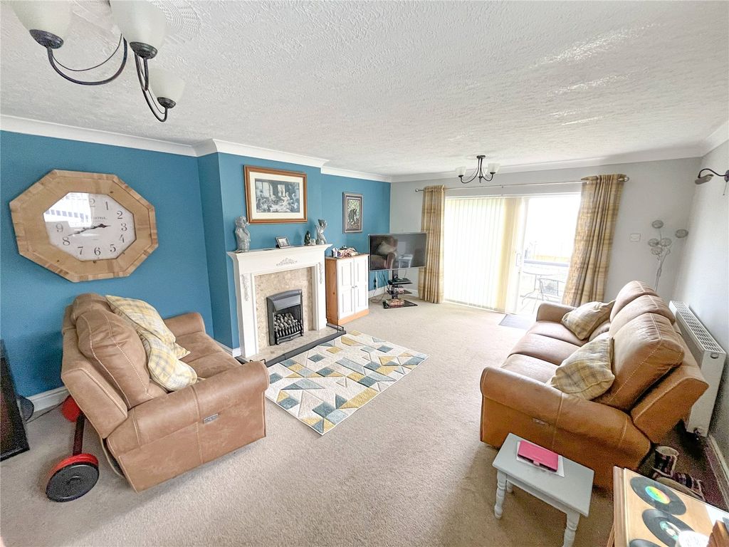Property photo 2 of 29 Picture No. 28