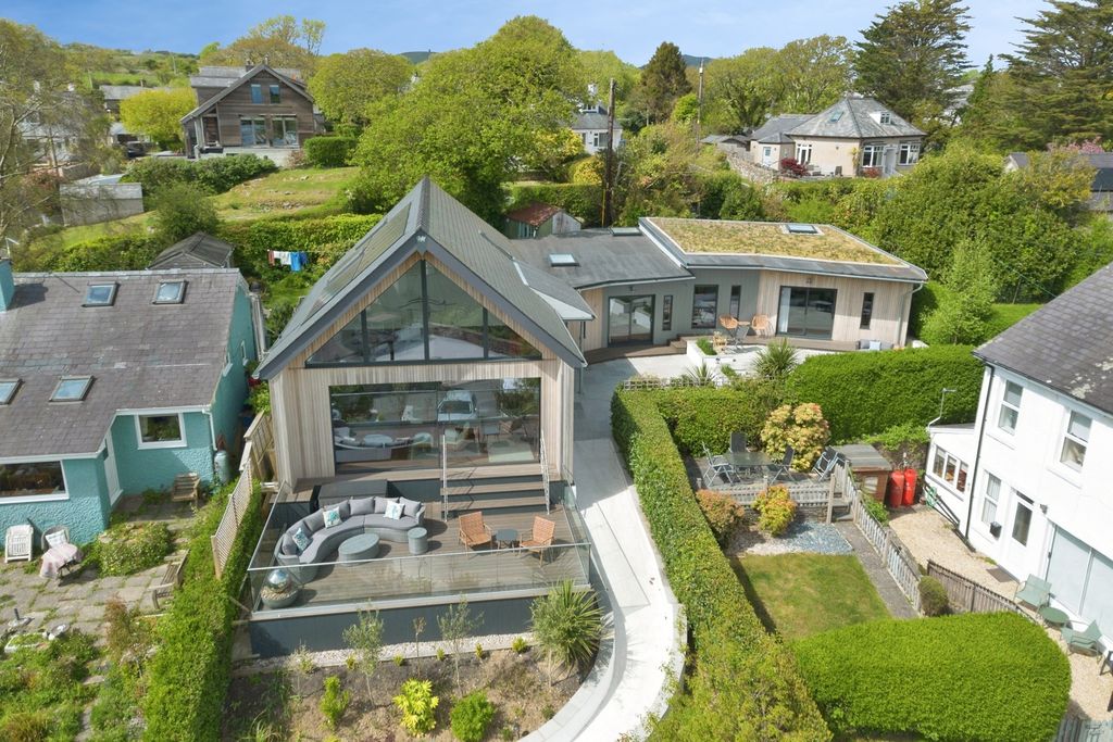 Property photo 1 of 35 Drone