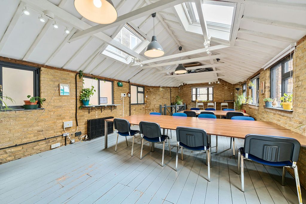 Property photo 1 of 13 1282756 14.Jpg