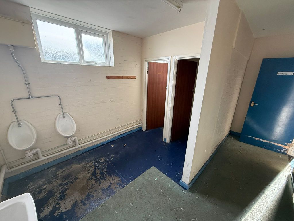 Property photo 3 of 8
