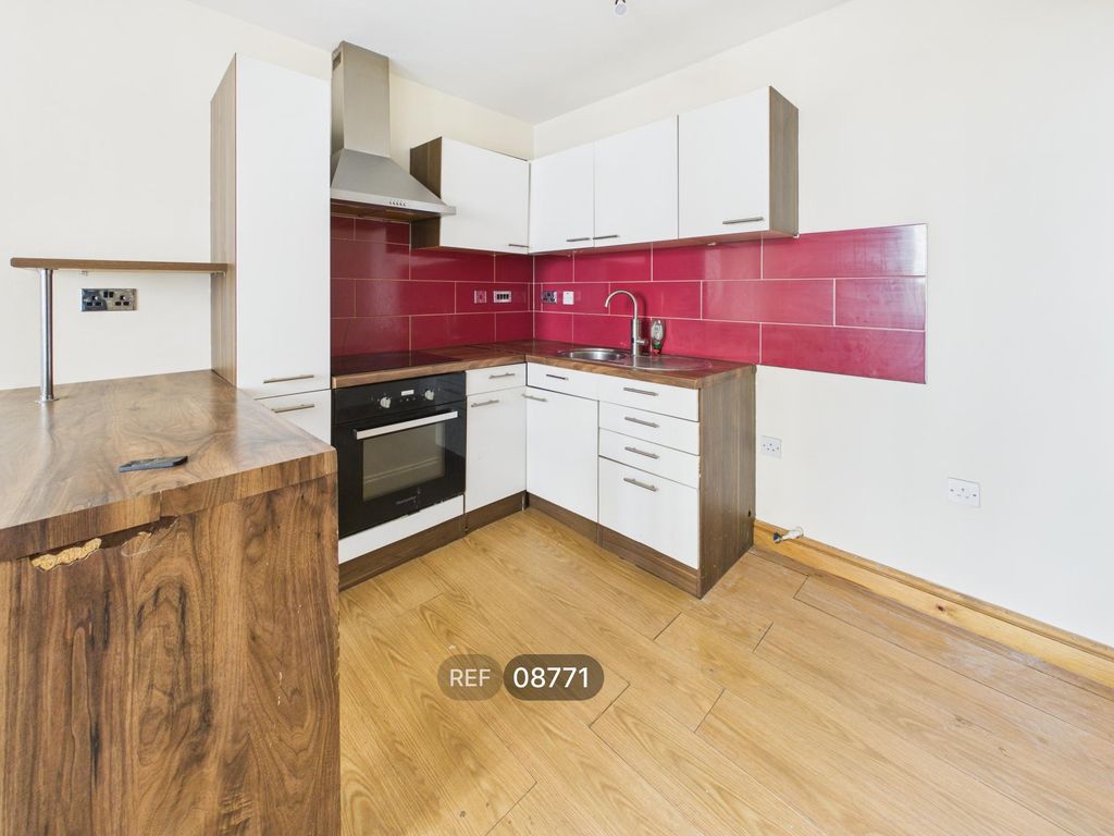 Property photo 1 of 6 Kitchen/Living Area