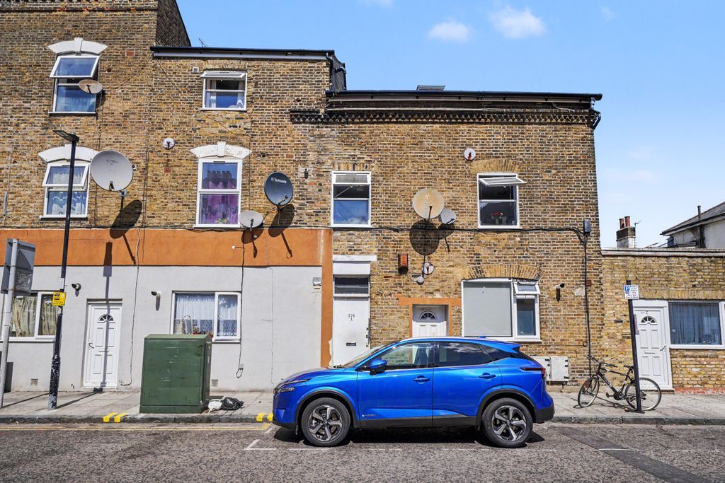 Property photo 3 of 17 Flat 1-10, 274A High Road, Wood Green, London N22 8Jt