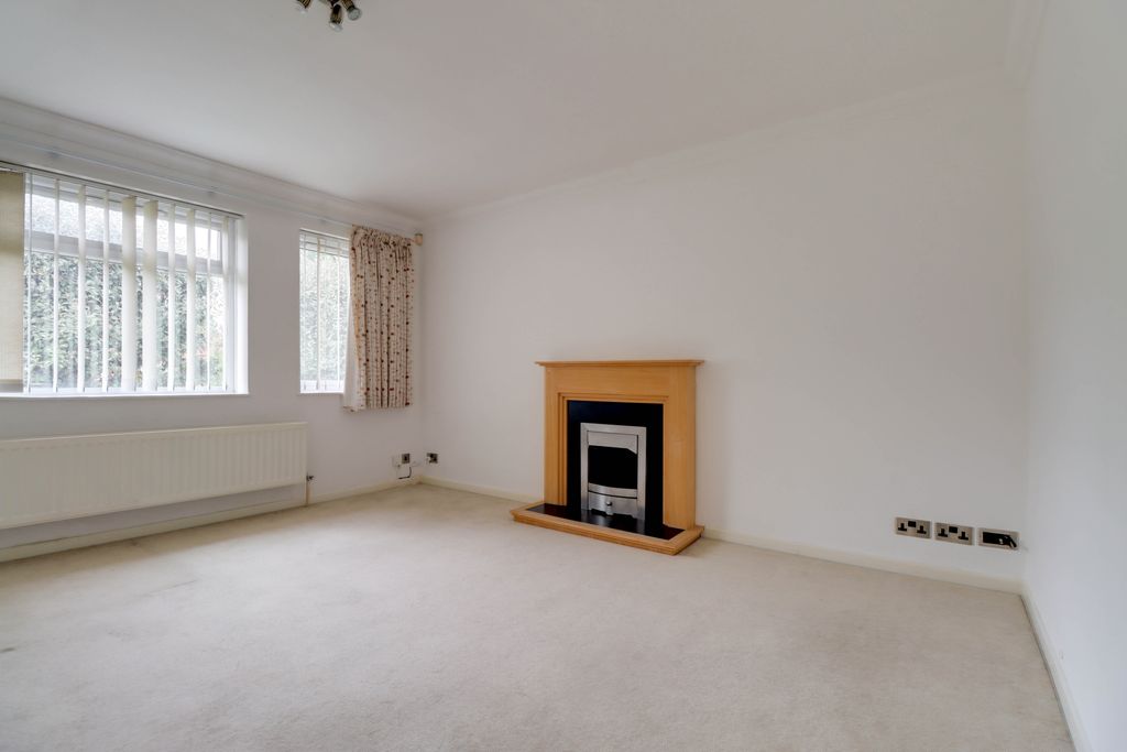 Property photo 2 of 9 Living Room