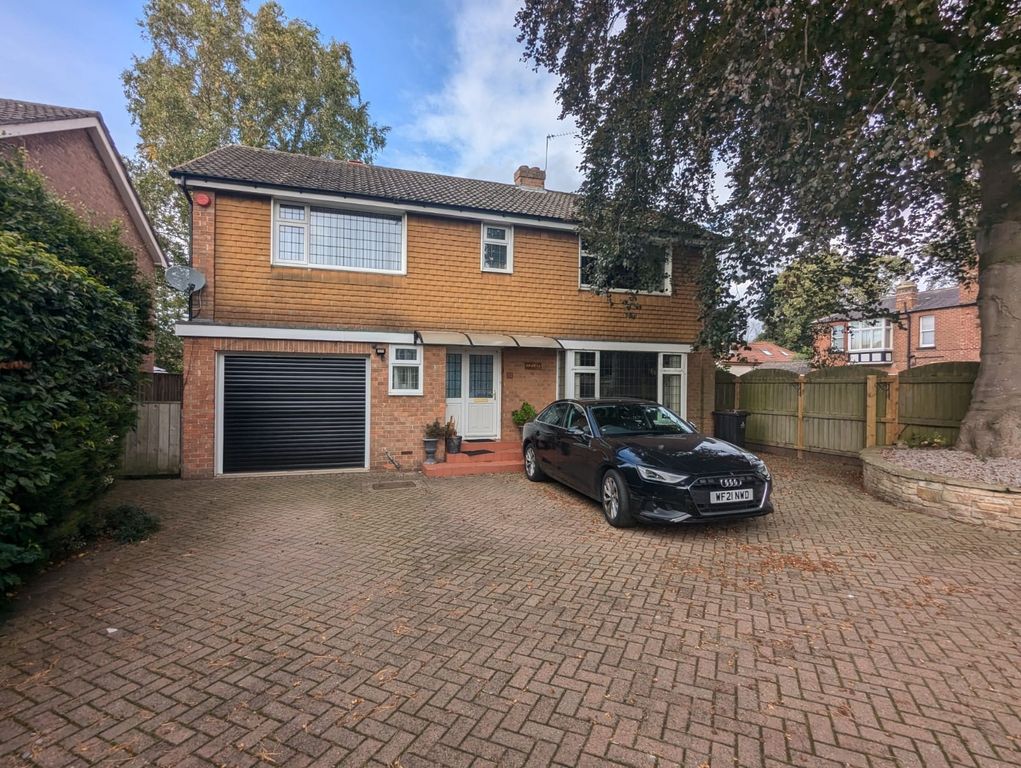 Property photo 1 of 12