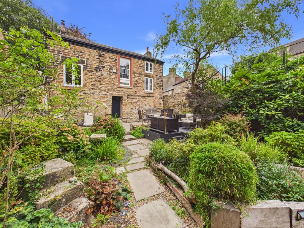 Property photo 2 of 44 Cam04789G0-Pr0128-Still017