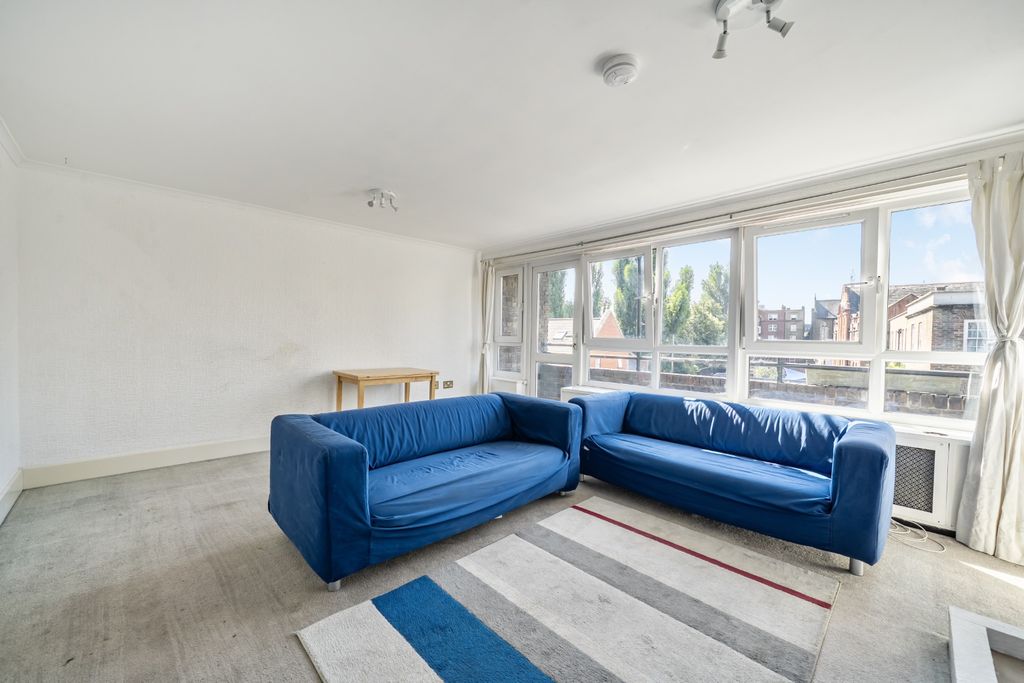 Property photo 3 of 15 5002942