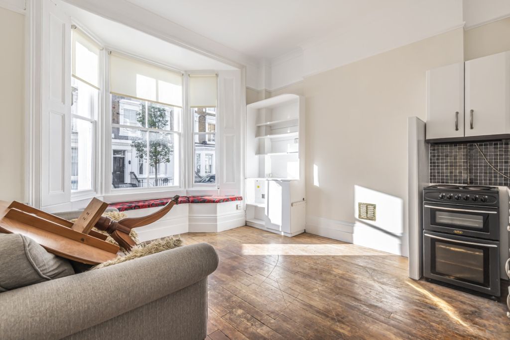 Property photo 1 of 7 661492 (2)