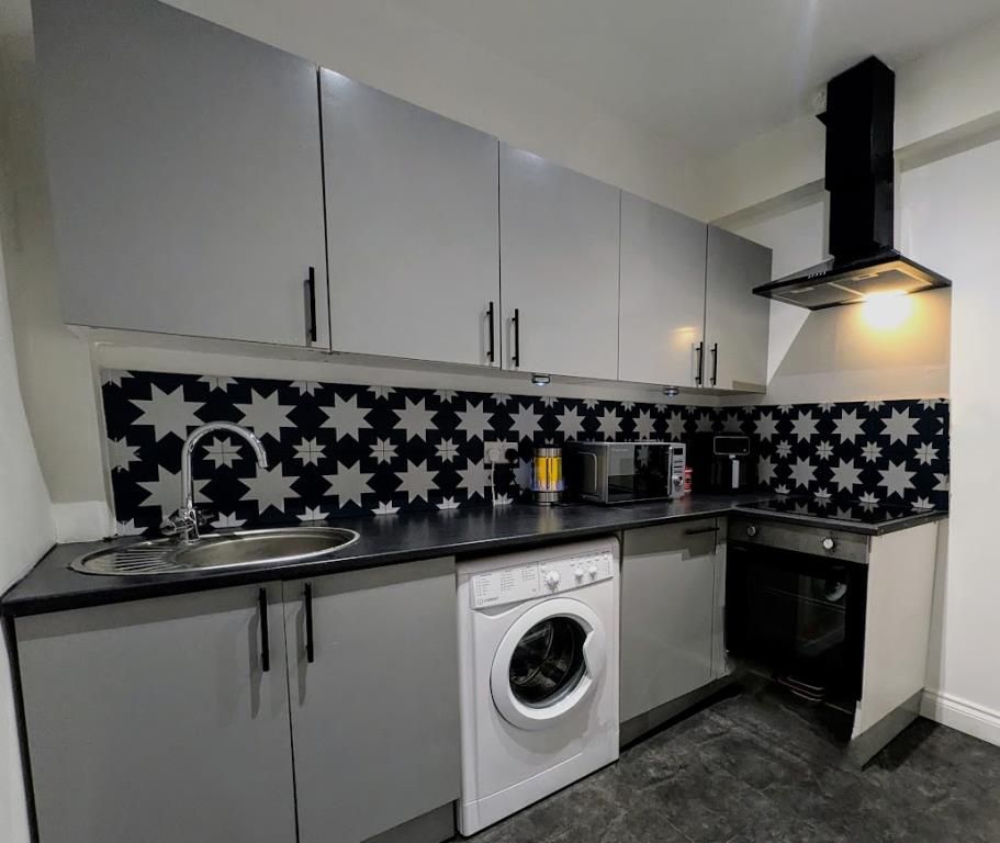 Property photo 1 of 3 Kitchen