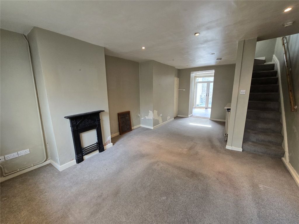 Property photo 2 of 11 Picture No. 02