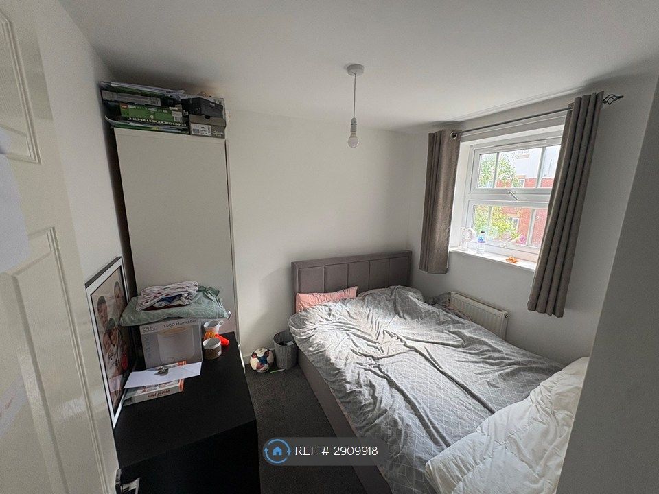 Property photo 2 of 9