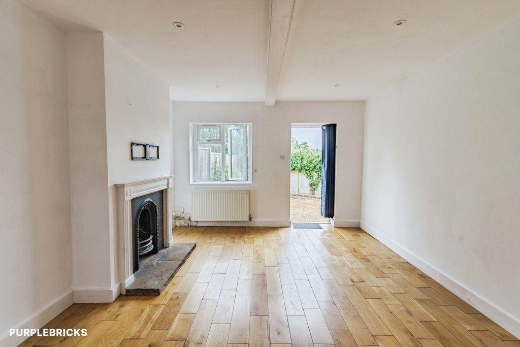 Property photo 2 of 41