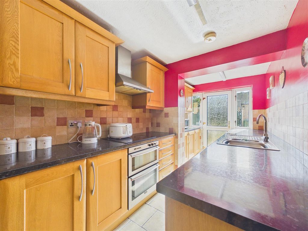 Property photo 3 of 14 Cam01407G0-Pr0134-Still005.Jpg