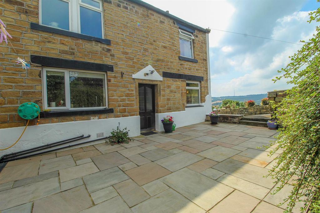 Property photo 2 of 22