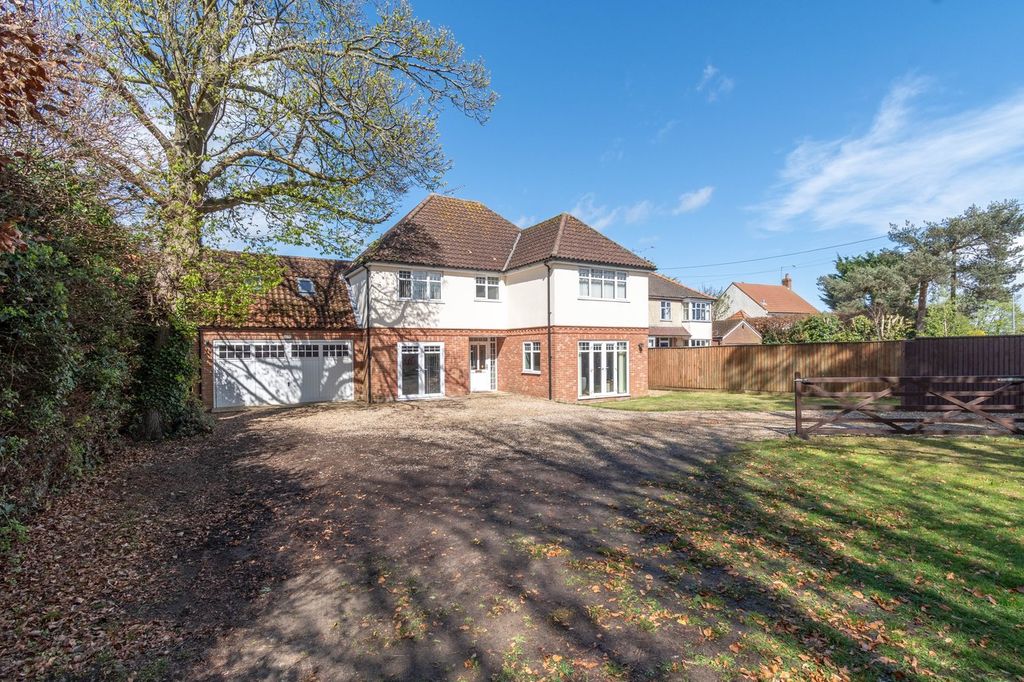 Property photo 2 of 19