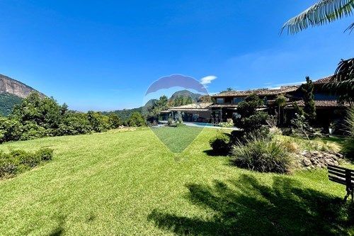 Property photo 2 of 70