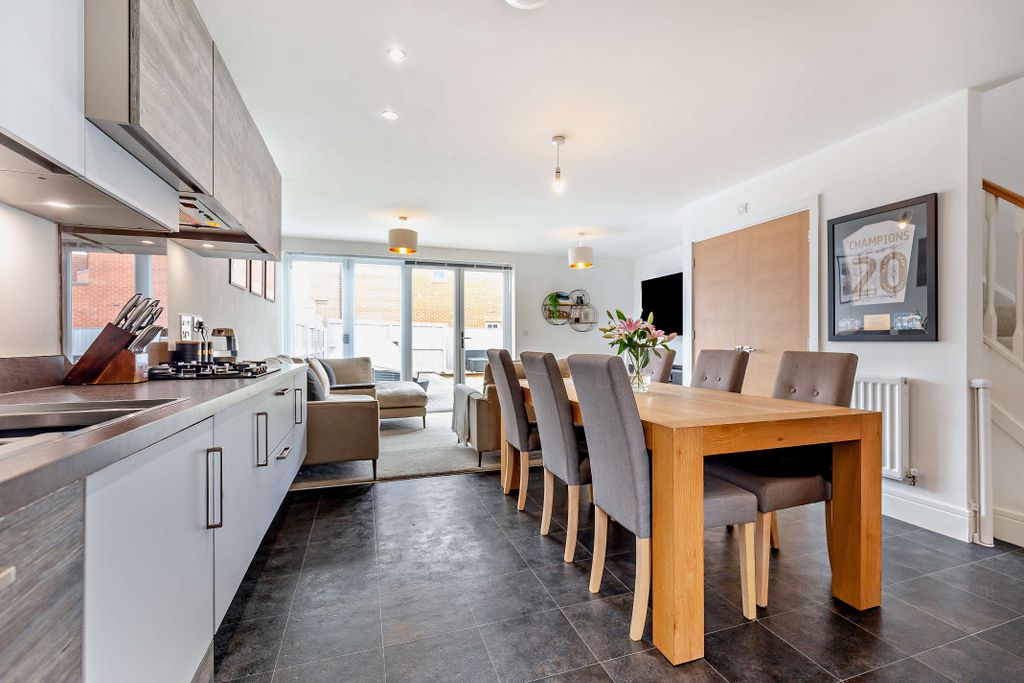 Property photo 3 of 15 Open Plan Design