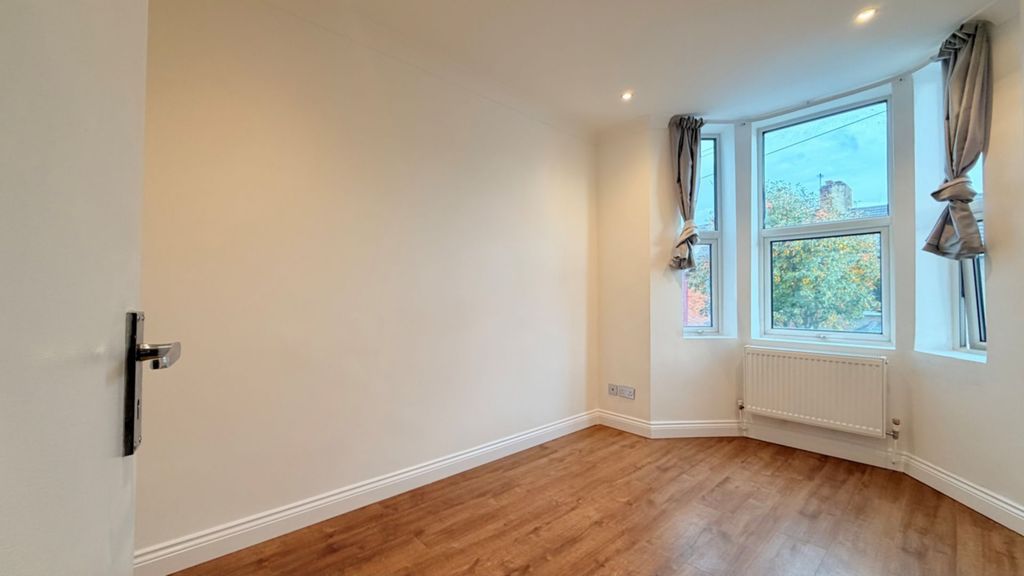 Property photo 3 of 16 Photo 3