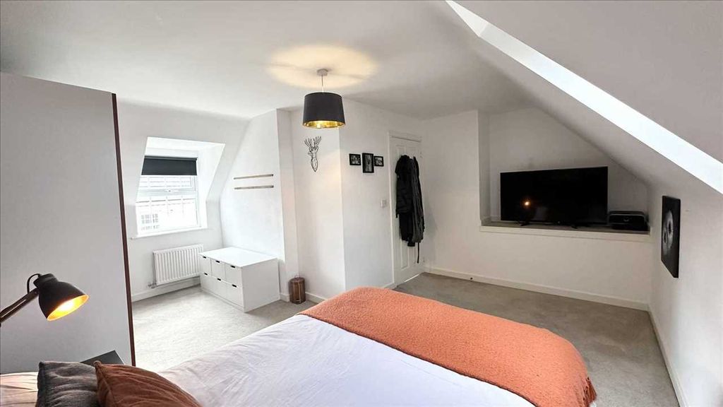 Property photo 3 of 30