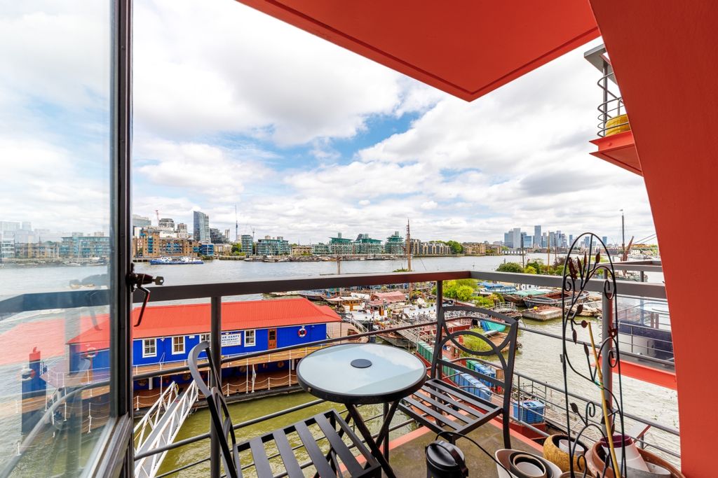 Property photo 2 of 13 China Wharf 3E (1...