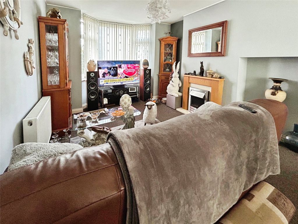 Property photo 2 of 9 Picture No. 10