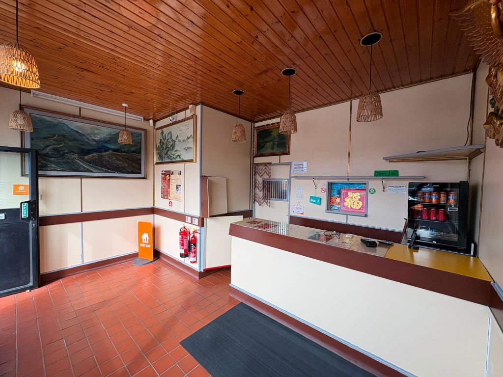 Property photo 3 of 6