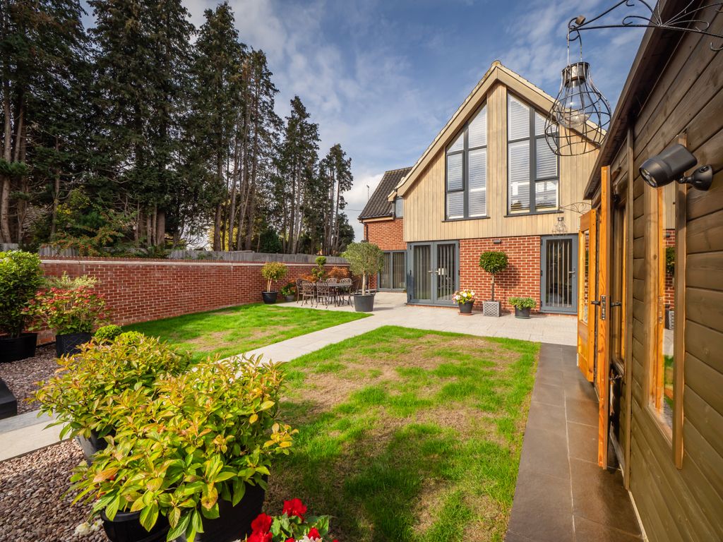 Property photo 1 of 22 1Baldwinclose-7