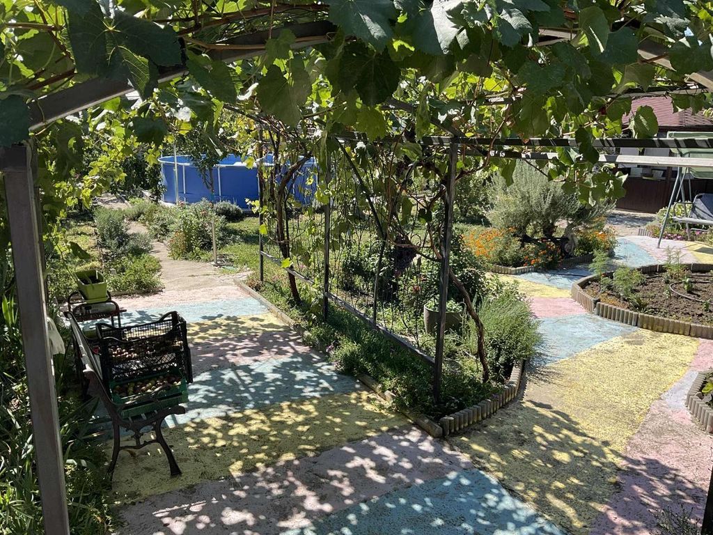 Property photo 3 of 32