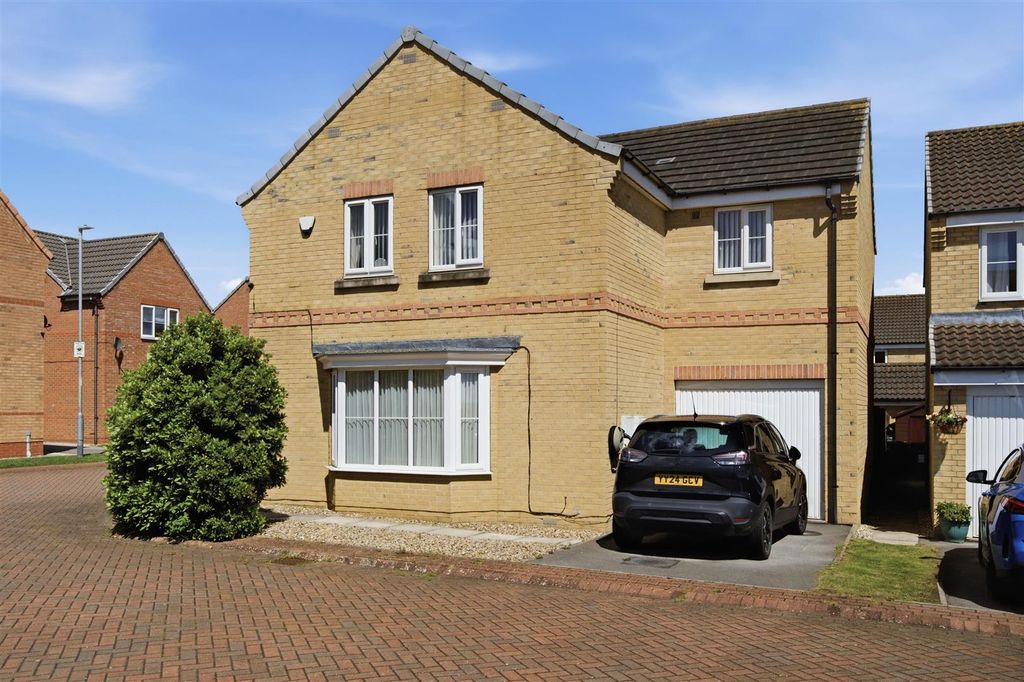 Property photo 2 of 35