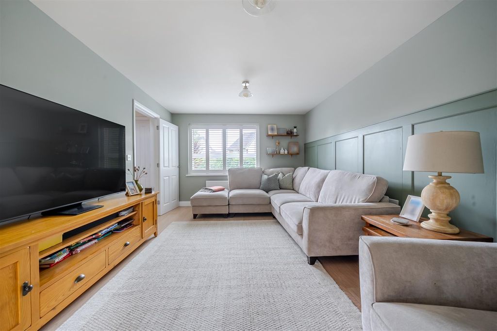 Property photo 2 of 21 Shortlands Sitting Room.Jpg