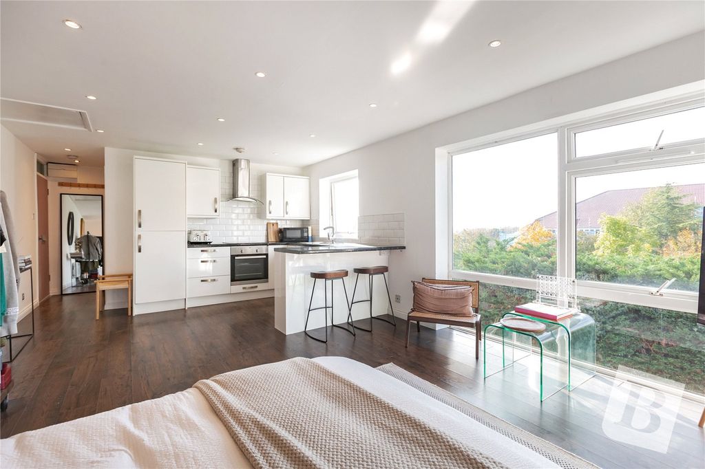 Property photo 2 of 12 Open Plan Living