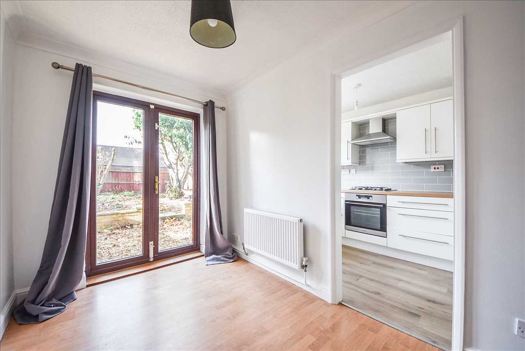 Property photo 3 of 9