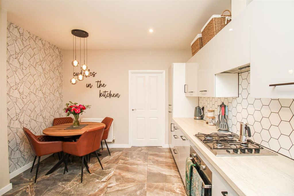 Property photo 1 of 16 Kitchen Diner