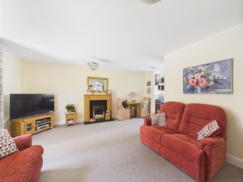 Property photo 2 of 9 Lounge