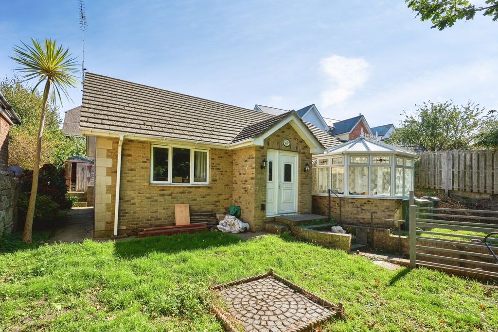 Property photo 1 of 11 Front View