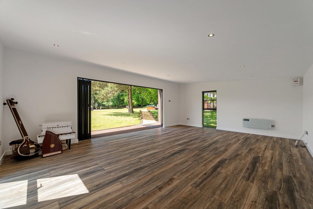 Additional image 30 of 6 bed detached house for saleCherry Pit Lane, Beoley, Worcestershire B98