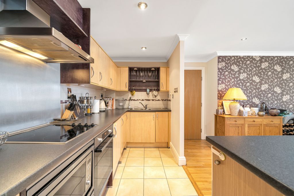 Property photo 3 of 17