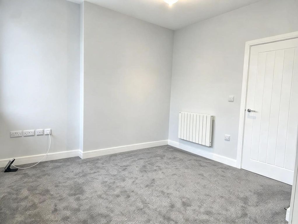 Property photo 3 of 10 Living Area