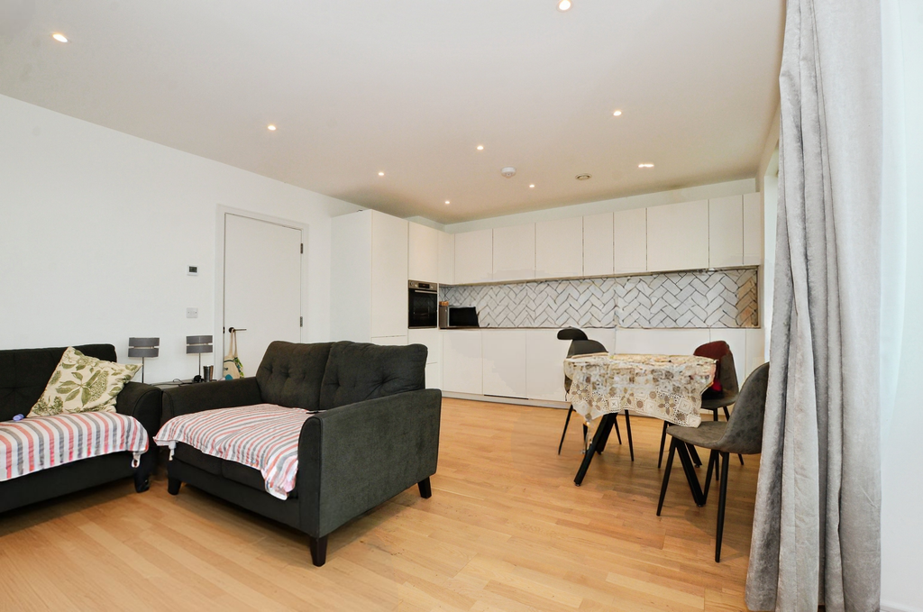 Property photo 3 of 20 8