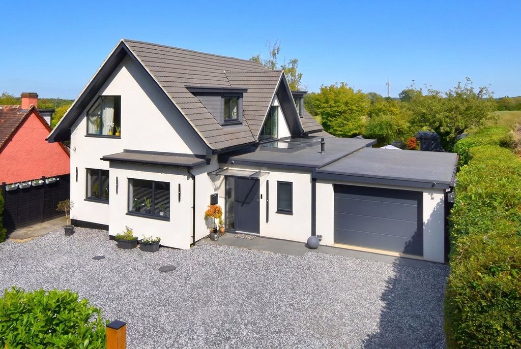 Property photo 1 of 28 Front Aspect