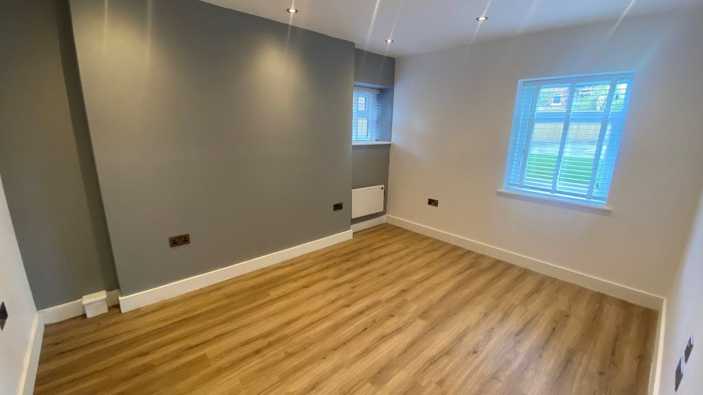Property photo 3 of 11 Picture No. 13