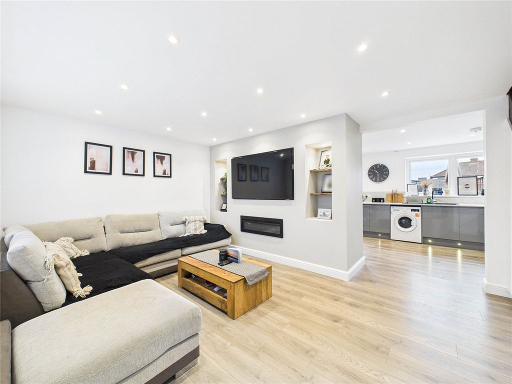 Property photo 1 of 19 Picture No. 22