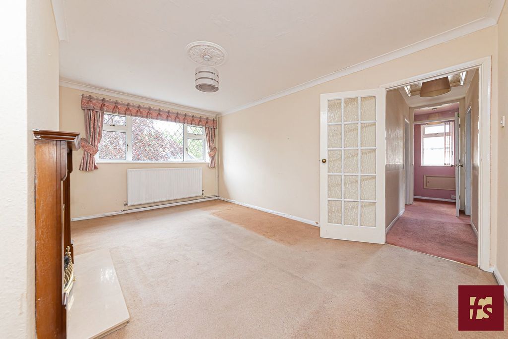Property photo 3 of 11