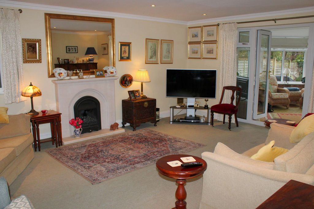 Property photo 2 of 22