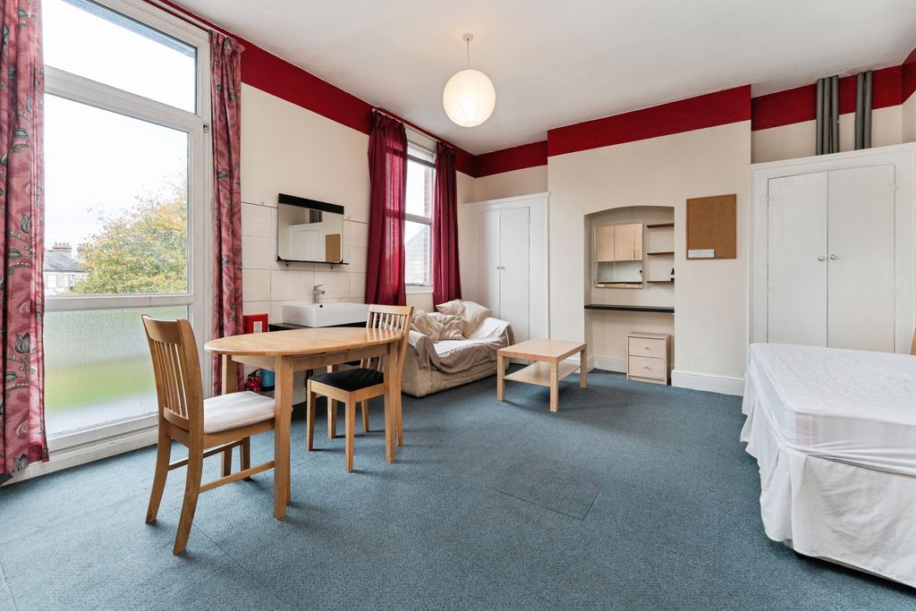 Property photo 2 of 20 Rs_05775-Edit