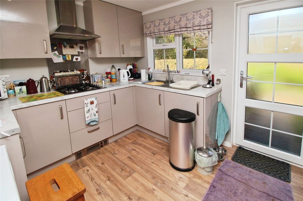 Property photo 3 of 20 Picture No. 05