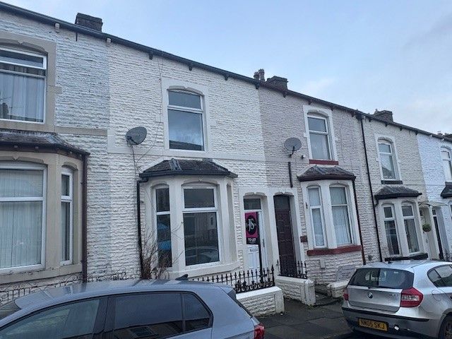 Property photo 1 of 8
