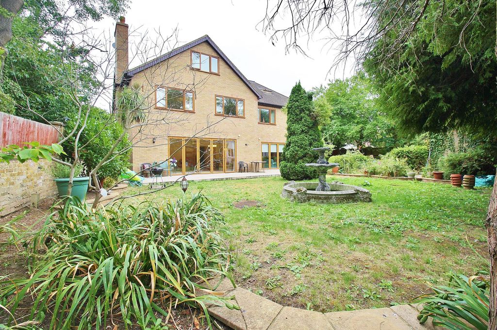 Property photo 3 of 20